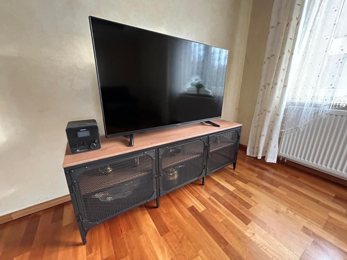 Wohnen In Der Aber Trotzdem Stadtnah. Apartment *